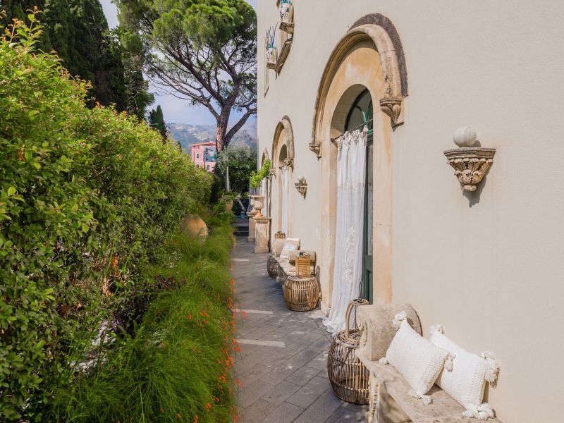 The mediterranean garden of the villa.