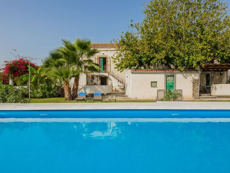 General view of the villa from the swimming pool.